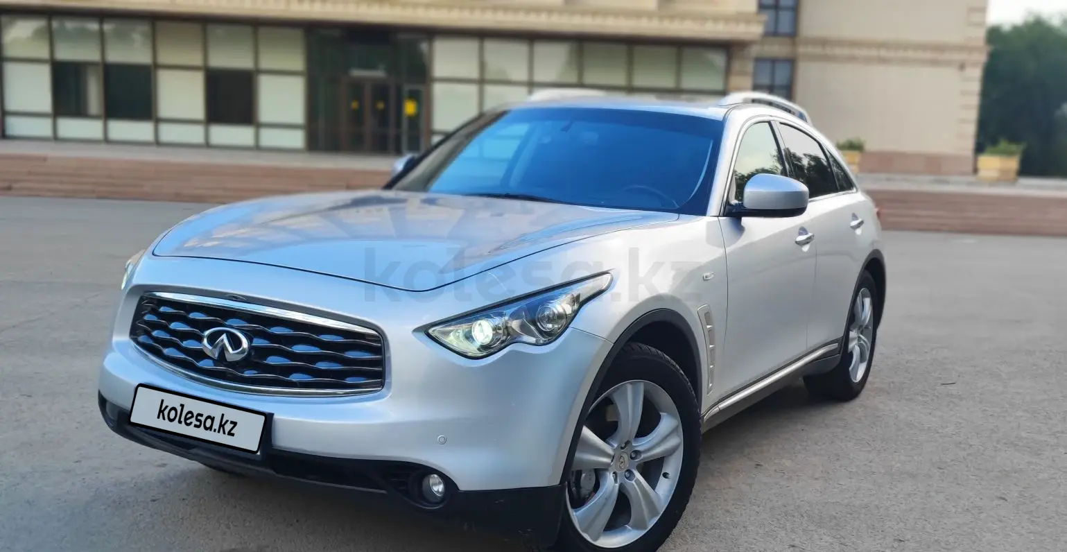 Infiniti FX35, 2009