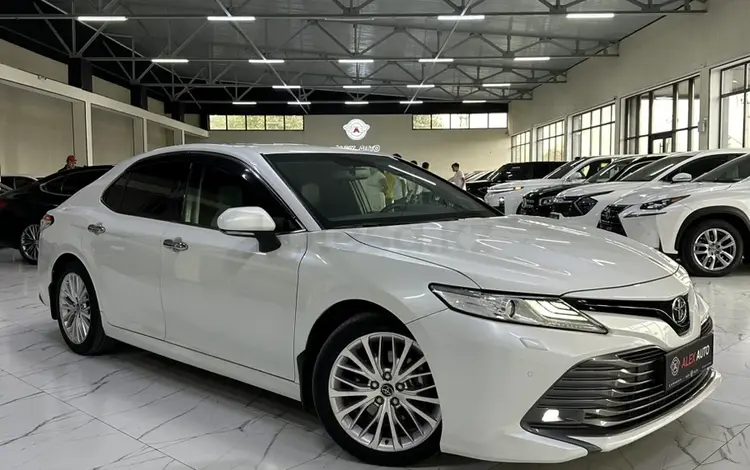 Toyota Camry 2019 годаүшін13 500 000 тг. в Шымкент