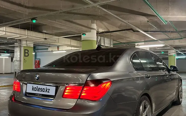 BMW 750 2010 года за 10 450 000 тг. в Алматы