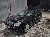 Mercedes-Benz C 240 2002 года за 2 000 000 тг. в Семей – фото 5