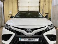 Toyota Camry 2022 года за 17 000 000 тг. в Атырау