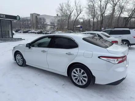 Toyota Camry 2018 года за 12 700 000 тг. в Караганда – фото 11