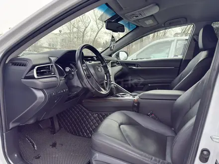 Toyota Camry 2018 года за 12 700 000 тг. в Караганда – фото 4