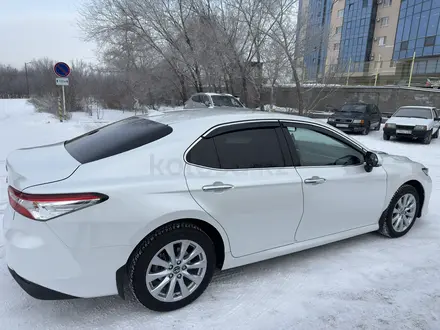 Toyota Camry 2018 года за 12 700 000 тг. в Караганда