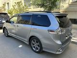 Toyota Sienna 2015 годаүшін8 500 000 тг. в Актау – фото 2