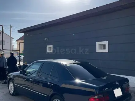 Mercedes-Benz E 320 2000 года за 3 800 000 тг. в Актау