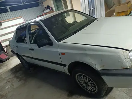 Volkswagen Vento 1994 года за 500 000 тг. в Алматы – фото 3