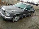 Mercedes-Benz E 200 1991 года за 1 200 000 тг. в Атбасар – фото 2