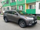 Toyota Highlander 2017 года за 19 000 000 тг. в Алматы