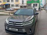 Toyota Highlander 2017 года за 19 000 000 тг. в Алматы – фото 3