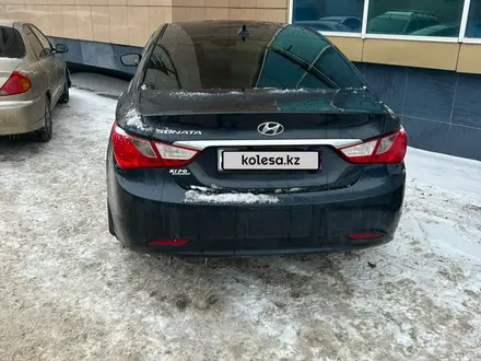 Hyundai Sonata 2011 года за 5 000 000 тг. в Уральск – фото 9