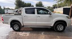 Toyota Hilux 2011 годаfor11 500 000 тг. в Алматы – фото 2