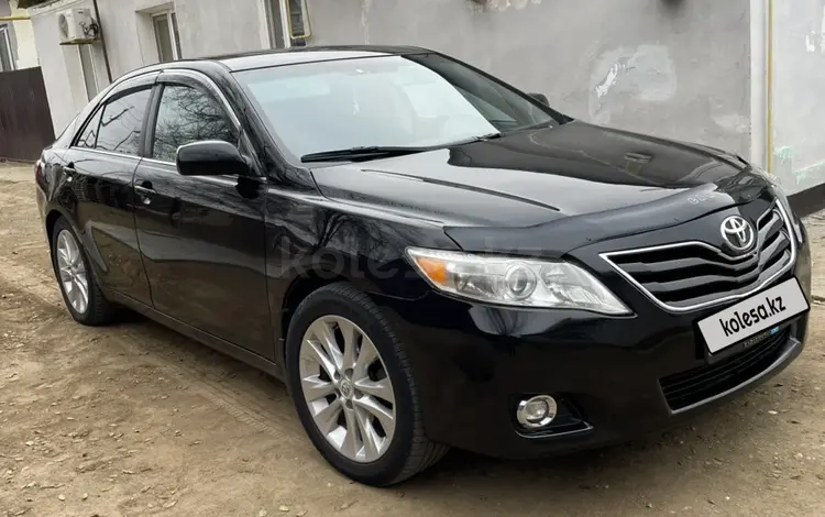 Toyota Camry 2010 года за 6 600 000 тг. в Атырау