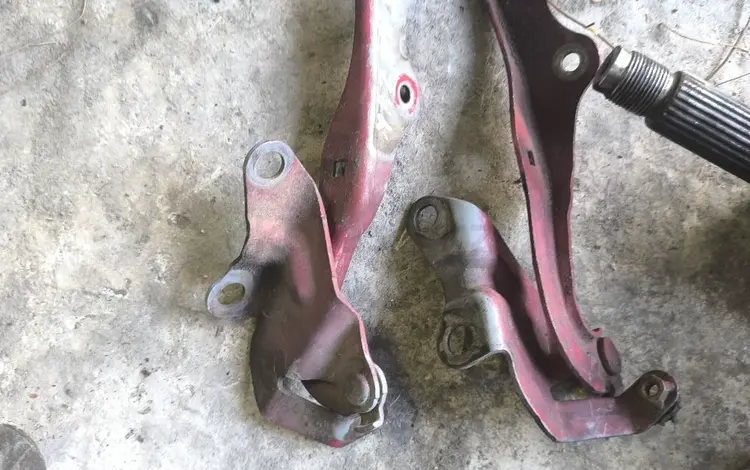 Петля капота за 15 000 тг. в Алматы