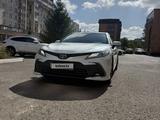 Toyota Camry 2022 года за 15 950 000 тг. в Караганда – фото 3