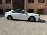 Toyota Camry 2022 года за 15 950 000 тг. в Караганда – фото 5