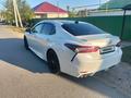 Toyota Camry 2022 года за 14 200 000 тг. в Уральск – фото 5