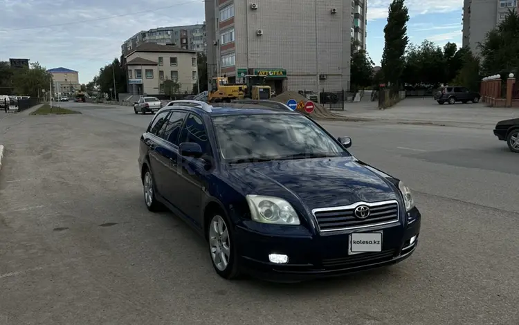 Toyota Avensis 2004 годаүшін3 300 000 тг. в Актобе