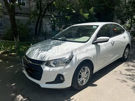 Chevrolet Onix 2023 года за 5 150 000 тг. в Алматы – фото 2