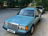 Mercedes-Benz E 280 1993 годаүшін2 500 000 тг. в Караганда