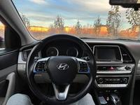 Hyundai Sonata 2018 года за 5 900 000 тг. в Актобе