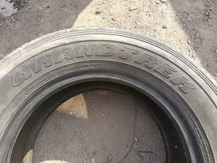 Шины 265/65 R17 — "Dunlop Grandtrek AT20" (Япония), летние. В хорүшін85 000 тг. в Астана – фото 6