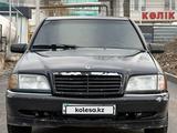 Mercedes-Benz C 180 1994 года за 1 300 000 тг. в Алматы