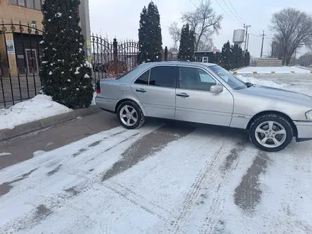 Mercedes-Benz C 220 1995 года за 2 500 000 тг. в Алматы – фото 3