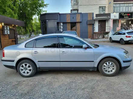 Volkswagen Passat 1997 года за 2 000 000 тг. в Уральск – фото 5