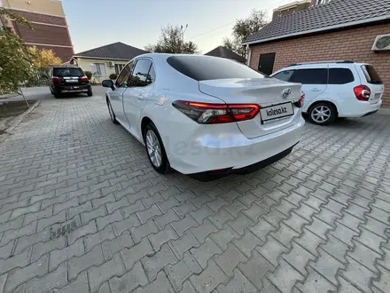 Toyota Camry 2023 года за 16 000 000 тг. в Атырау – фото 6