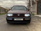 Volkswagen Vento 1993 года за 1 600 000 тг. в Шымкент – фото 2