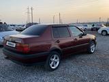 Volkswagen Vento 1993 года за 1 600 000 тг. в Шымкент – фото 5