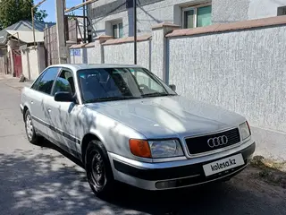 Audi 100