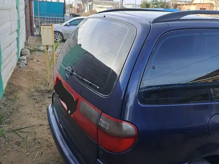 Ford Galaxy 1998 года за 2 200 000 тг. в Атырау – фото 4