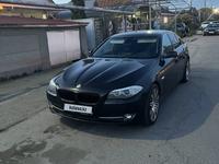 BMW 523 2010 годаүшін7 500 000 тг. в Алматы