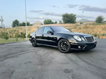 Mercedes-Benz E 63 AMG 2007 года за 13 000 000 тг. в Алматы – фото 14