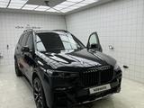 BMW X7 2021 года за 65 000 000 тг. в Алматы – фото 2