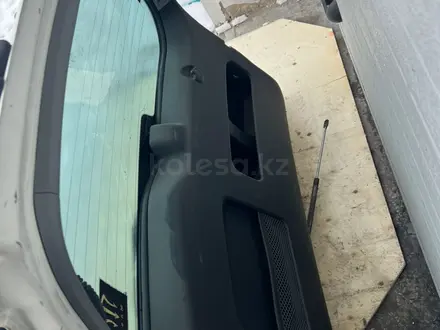 Крышка багажника на Honda CR-V 2 поколение за 70 000 тг. в Караганда – фото 4