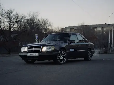 Mercedes-Benz E 280 1992 года за 2 500 000 тг. в Талдыкорган – фото 2