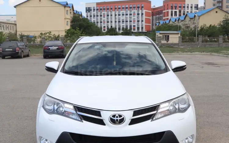 Toyota RAV4 2014 годаүшін11 000 000 тг. в Атырау