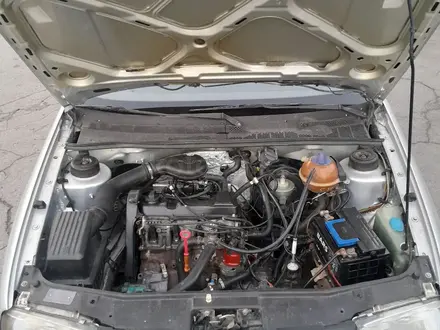 Volkswagen Vento 1992 года за 1 200 000 тг. в Шымкент – фото 8