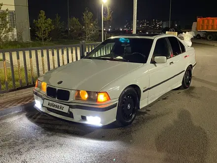 BMW 320 1993 года за 1 200 000 тг. в Астана – фото 4