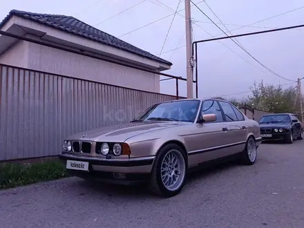 BMW 530 1993 года за 2 300 000 тг. в Алматы – фото 4