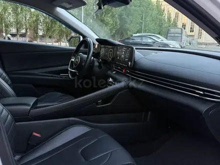 Hyundai Elantra 2022 года за 9 600 000 тг. в Уральск – фото 14