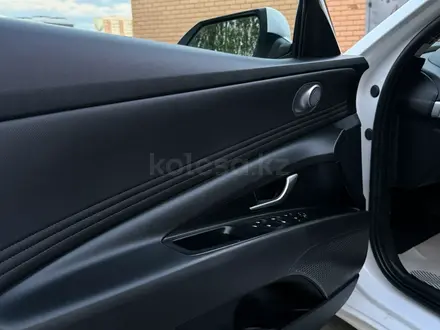 Hyundai Elantra 2022 года за 9 600 000 тг. в Уральск – фото 8