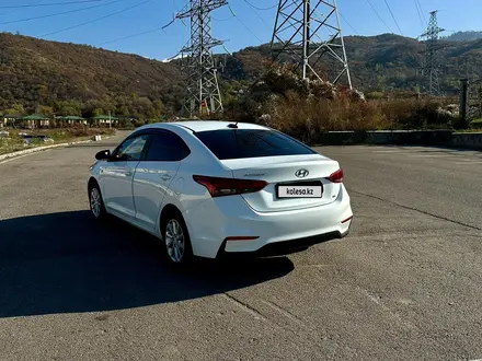 Hyundai Accent 2019 года за 7 450 000 тг. в Алматы – фото 3