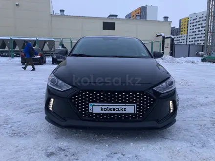 Hyundai Elantra 2018 года за 7 888 888 тг. в Астана – фото 4