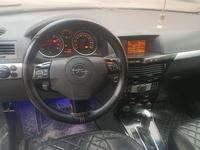 Opel Astra 2007 годаүшін3 300 000 тг. в Атырау