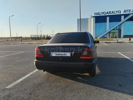 Mercedes-Benz C 180 1996 года за 1 900 000 тг. в Семей – фото 11