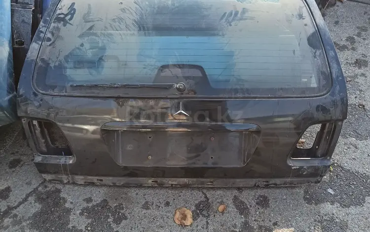 Крышка багажник.үшін15 000 тг. в Алматы